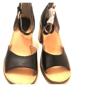 Latigo heeled sandals